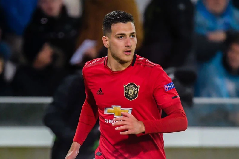 10. Diogo Dalot (M.U mua từ Porto, 2018, 20 triệu bảng).