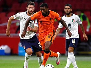 HLV Klopp quyết không bán Wijnaldum cho Barca