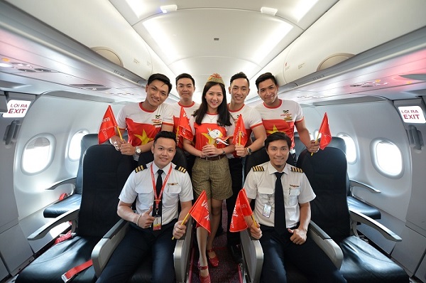Mừng Quốc khánh, Vietjet “bắt tay” Vinpearl tung ưu đãi cực khủng