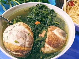 Hầm trứng vịt lộn với thứ này rồi ăn, có ngay món "cứu tinh" cho người gầy, lại giúp ngủ ngon đến sáng