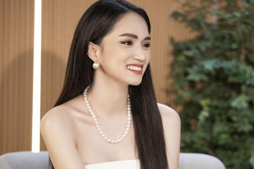 Hương Giang đối đáp ra sao khi được hỏi “có nên thi hoa hậu hay không?”