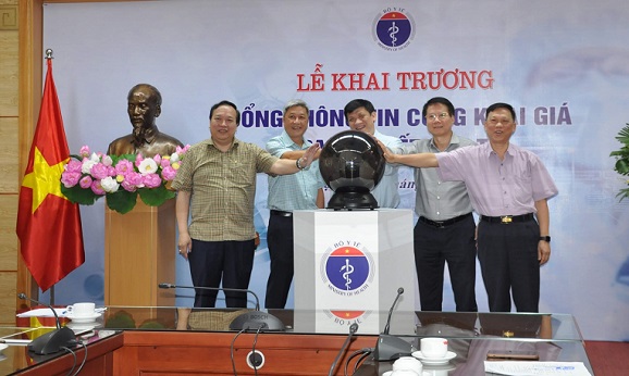 Công khai giá thiết bị y tế để lành mạnh hóa thị trường và bảo đảm quyền lợi người bệnh