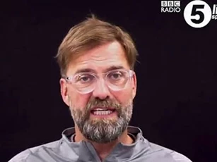 Klopp mỉa mai cách chuyển nhượng của Chelsea và Man City