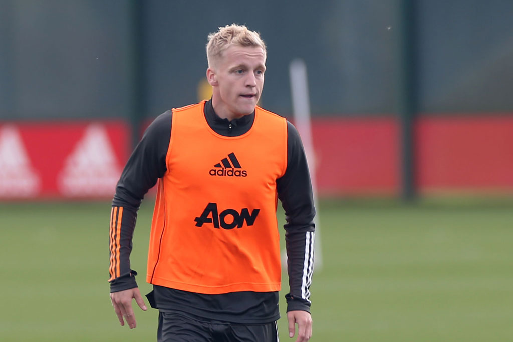 Tân binh M.U khiến Solskjaer say đắm vì... một cú húc đầu