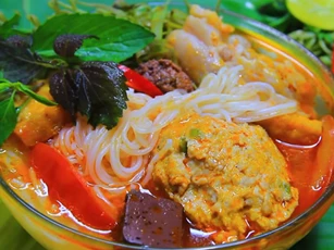 Hướng dẫn nấu bún riêu không cần cua vẫn ngon 'tuyệt cú mèo'