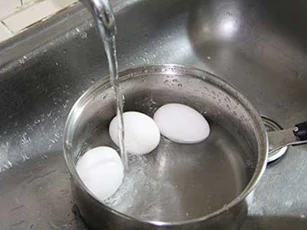 Sai lầm nghiêm trọng khi ăn trứng buộc bạn phải bỏ ngay