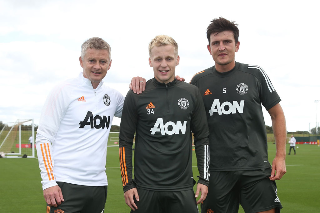 Ngoại hạng Anh: Nevilla chỉ ra điều M.U cần làm để cạnh tranh chức vô địch