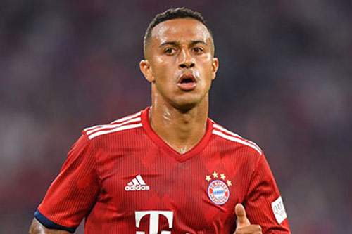 Gary Neville báo trước tương lai u ám của Liverpool nếu không có Thiago