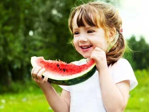 5 thực phẩm ngon - bổ - rẻ làm mát gan, giải nhiệt cho trẻ trong ngày hè