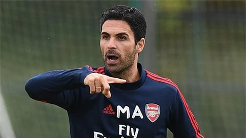 Arsenal lên chức ngang Wenger cho Arteta