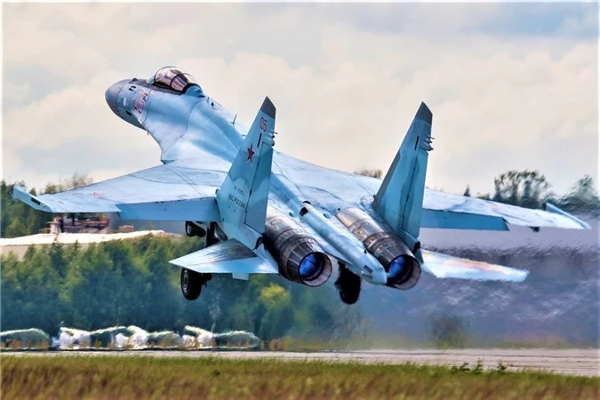 Tiêm kích Su-35S (Nga). (Nguồn: wikipedia.org)