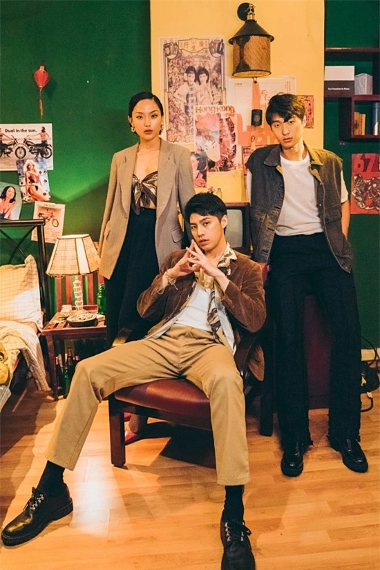 Tuy nhiên, sản phẩm mới của Noo Phước Thịnh đan xen nhiều nội dung liên tiếp. Từ những cảnh đánh đấm ban đầu, MV khiến khán giả đau đầu khi đề cập về mối tình giữa nhân vật của Noo Phước Thịnh, Thu Anh và Ji Hyuk Lim.