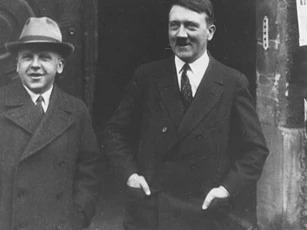 Hitler và mối quan hệ với người Do Thái trong gần chục năm
