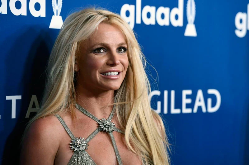 10. Britney Spears. Tổng tài sản: 215 triệu USD.