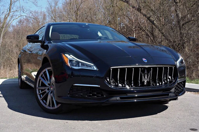 Maserati Quattroporte.