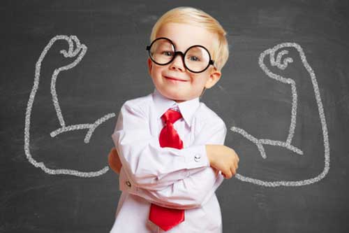 Những đứa trẻ lúc nhỏ khiến bố mẹ "mệt bở hơi tai" nhưng lớn lên cực kỳ thông minh