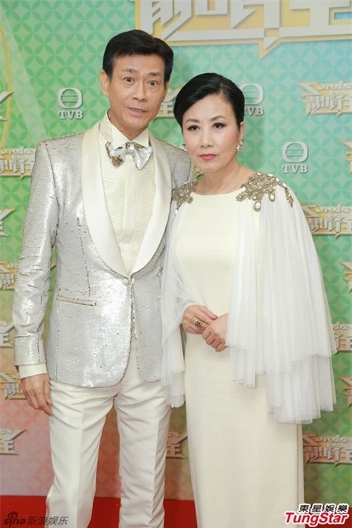 Gần 50 năm hợp tác ở TVB, Trịnh Thiếu Thu và Uông Minh Thuyên hiện giờ là những người bạn trung niên thân thiết ngoài đời. Thỉnh thoảng, họ dự chung sự kiện hoặc làm khách mời trong concert của nhau.