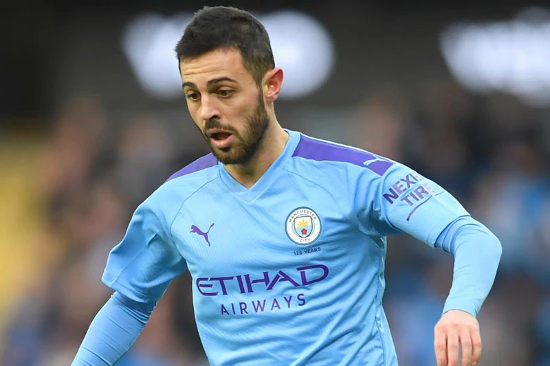 Tiền vệ phải: Bernardo Silva (Man City).