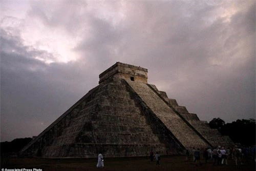 Bí ẩn bên trong kim tự tháp Kukulkan của người Maya - 1