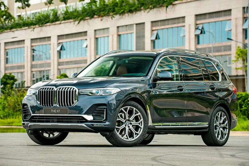 BMW X7 xDrive40i. 