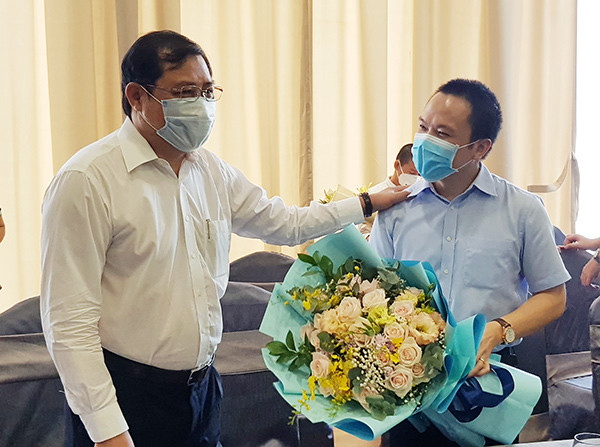 Chủ tịch TP Đà Nẵng mong cùng các y, bác sĩ cả nước khui sâm banh mừng chiến thắng Covid-19