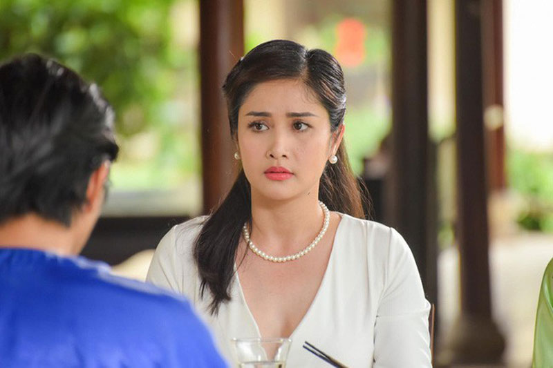 Mẹ kế chiếm hết gia sản, con chồng phản ứng "cao tay" khiến thiên hạ trầm trồ