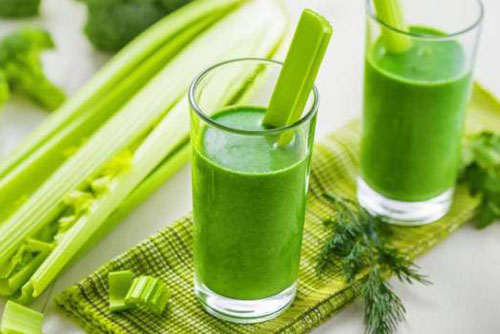 Sai lầm tai hại khi uống nước cần tây giảm cân, nguy cơ gây ung thư