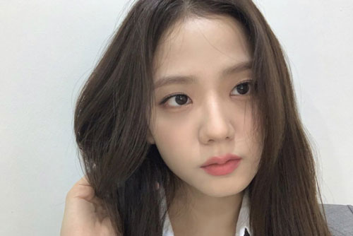 Vài tips trang điểm nhẹ nhàng trong trẻo mà vẫn xinh đẹp như gái Hàn cho chị em công sở