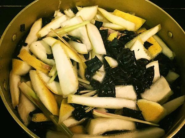 Chẳng tội gì tốn tiền mua hóa chất, tự chế ngay 5 loại nước rửa bát rẻ lại cực sạch