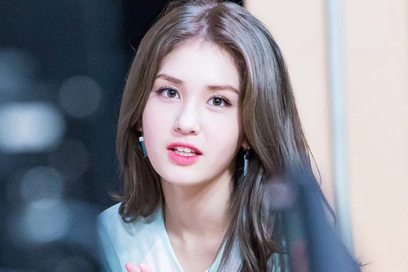 5. Jeon So-mi.