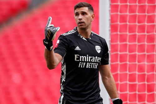 Arsenal chia tay người hùng FA Cup