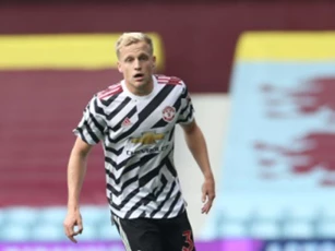 Solskjaer phấn khởi với Van de Beek dù MU thua trận