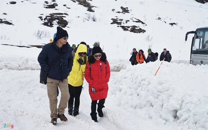 Khám phá ngôi làng phủ đầy tuyết trắng ở vùng Bắc Cực