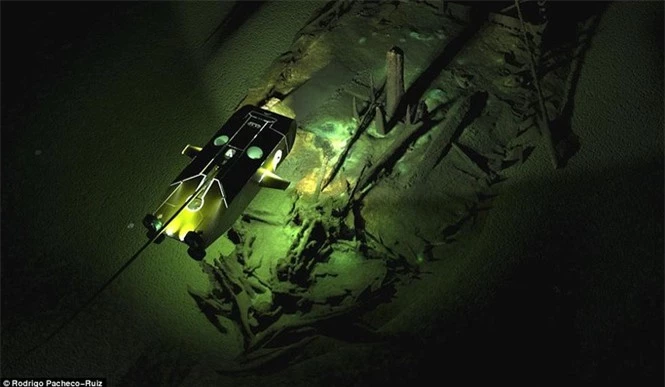 Vô tình phát hiện nghĩa địa tàu thuyền trăm tuổi dưới đáy biển - ảnh 4
