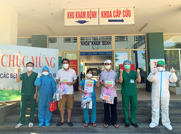 Đà Nẵng: Con trai và cháu ngoại của bệnh nhân “nguồn lây” 1017 được xuất viện