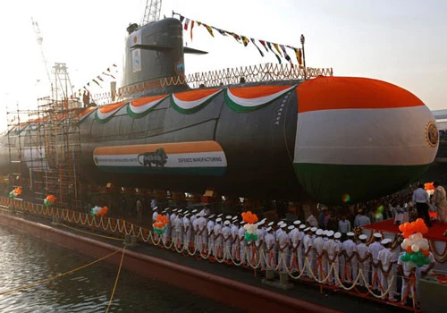 Ấn Độ muốn tự chủ công nghệ quân sự, kể cả tàu ngầm.
