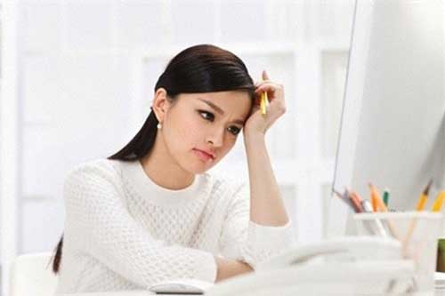 Đưa mẹ chồng đi khám bệnh thì gặp em chồng, tôi lên tiếng trách em bất hiếu nào ngờ nhận lại "trái đắng"