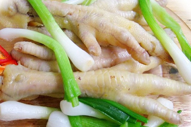 Mẹo luộc chân gà thơm ngon, không bị nứt