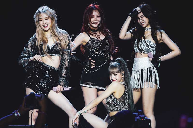 Top 10 idol Kpop kiếm tiền 'khủng' nhất từ Instagram: ‘Choáng’ với 4 cô gái của BLACKPINK 