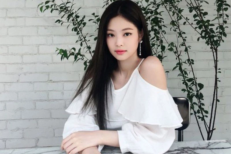 2. Jennie (BLACKPINK).Ước tính số tiền được trả mỗi bài đăng được tài trợ: 170.000 USD (hơn 3,9 tỷ đồng).