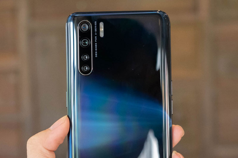 Smartphone 4 camera sau, RAM 8 GB, pin 4.000 mAh giảm giá ‘kịch sàn’ tại Việt Nam