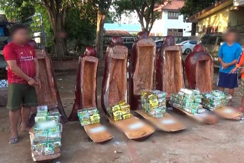 Giấu 237 kg ma túy các loại trong các bức tượng gỗ cũng không thoát
