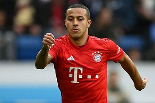M.U, Liverpool mặc cả với Bayern để mua Thiago giá rẻ