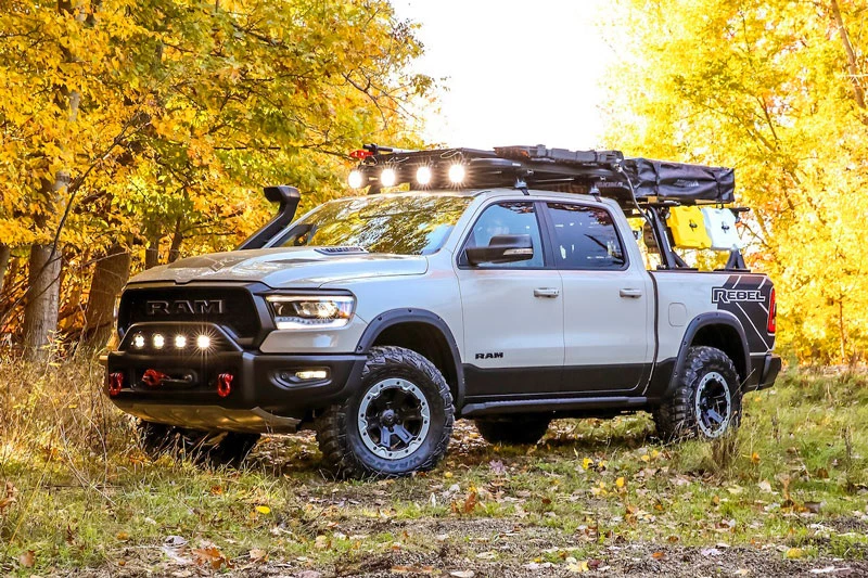 8. Ram 1500 Rebel 2020 (giá khởi điểm: 44.240 USD).