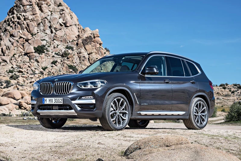 9. BMW X3 2020 (điểm hiệu suất: 8/10, giá khởi điểm: 41,950 USD).