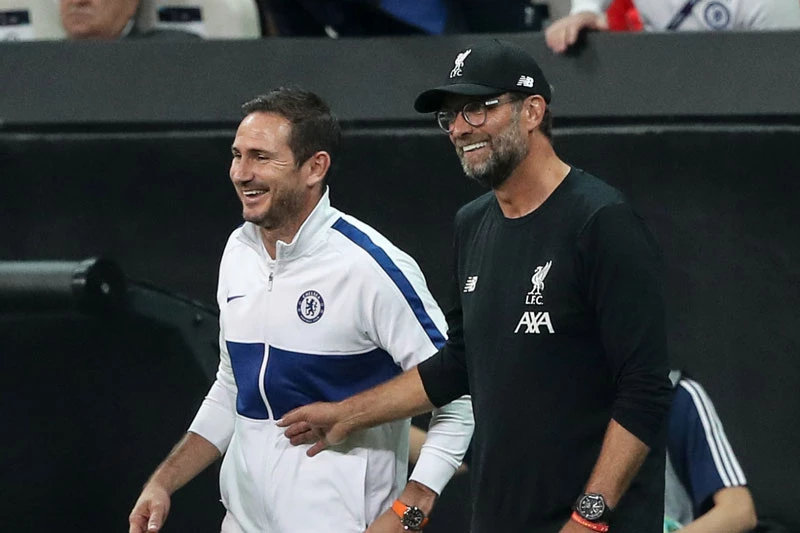 Lampard (trái) và Klopp.