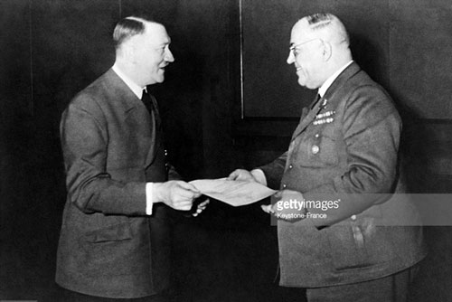 Hồ sơ bệnh án của trùm phát xít Hitler (Kỳ III)