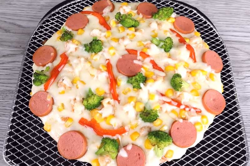 Cách làm bánh pizza phô mai bằng nồi chiên không dầu