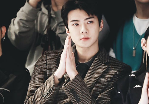 Top 5 idol nam khiến fan 'say nắng' vì sở hữu vầng trán thông minh, lại mang vẻ đẹp đậm chất quý tộc nhất