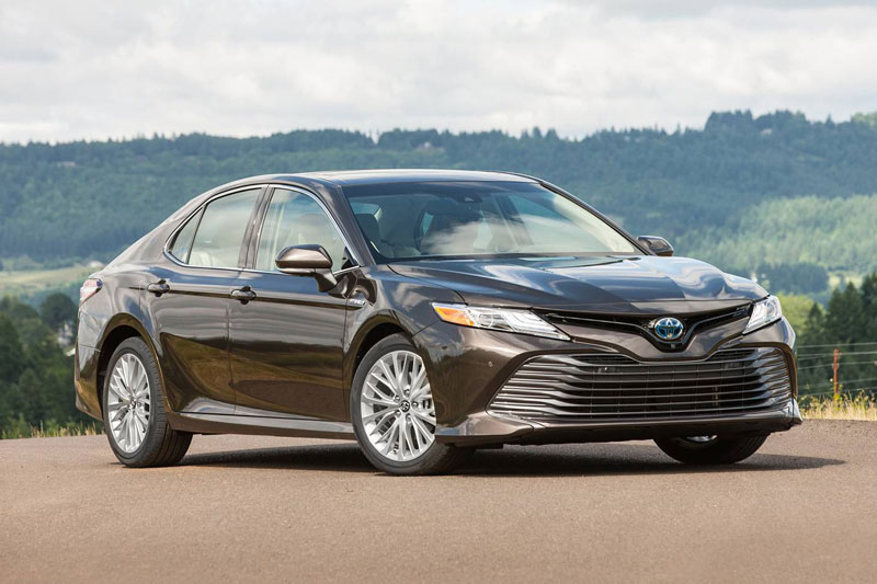 Top 10 xe sedan tiết kiệm nhiên liệu nhất năm 2020: Gọi tên Toyota Camry